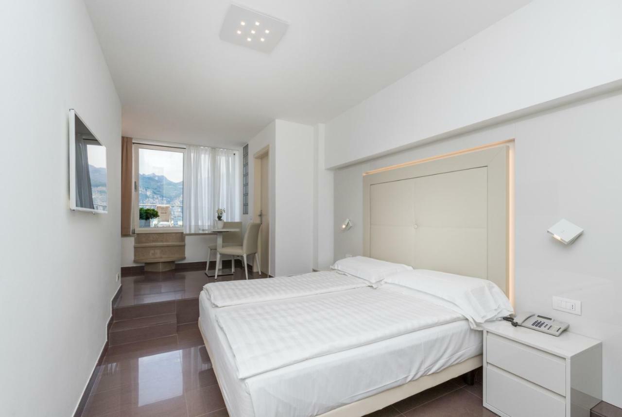 Hotel Vega Malcesine Exterior foto